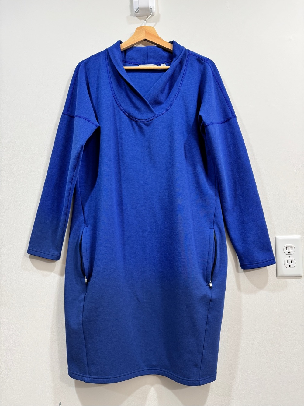 Athleta Cowl Neck Zip Pocket Sweatshirt Dress Blue L